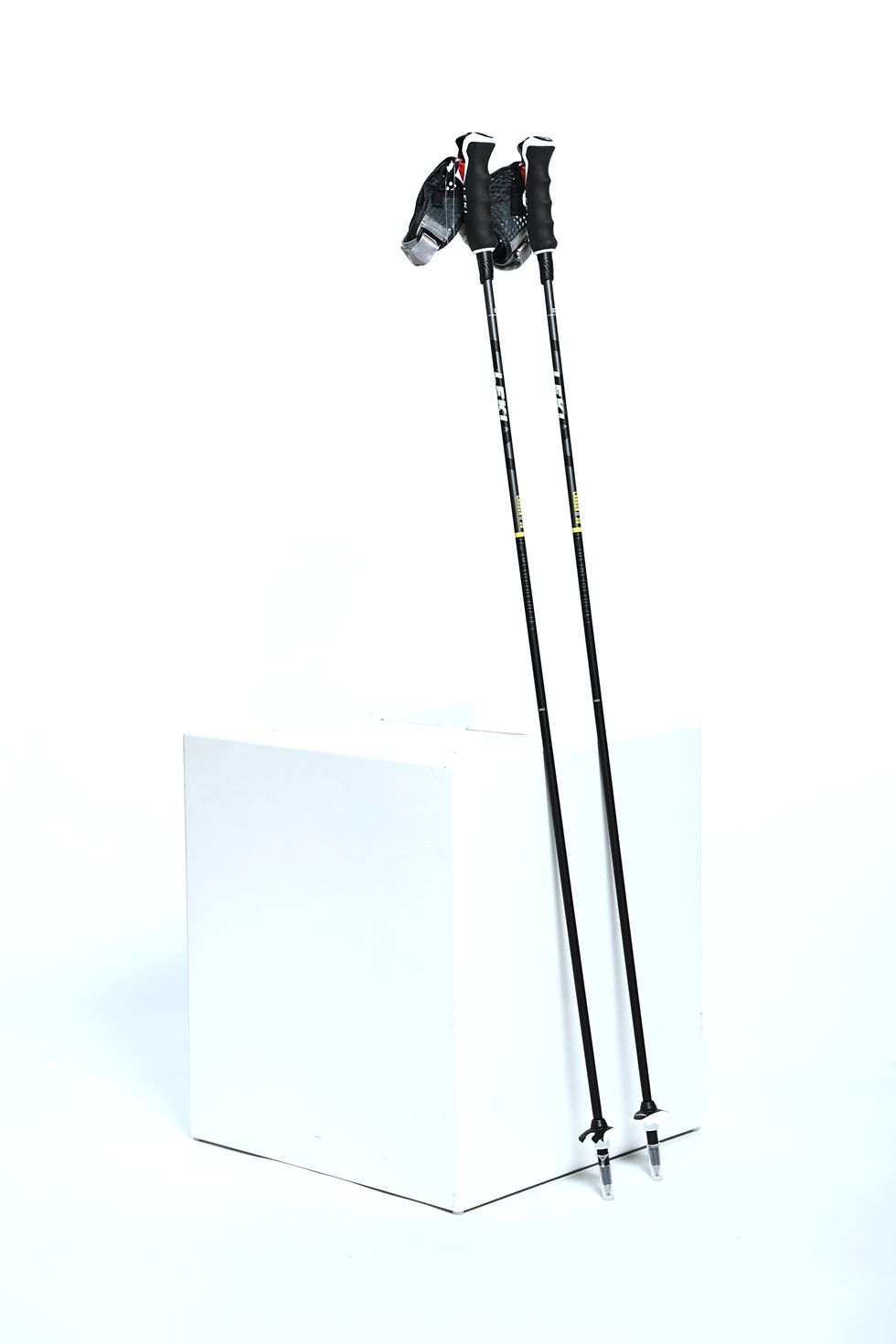 Палки гірськолижні Leki Carbon 11 3D - Фото 1